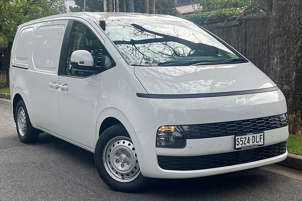 2026 Hyundai STARIA LOAD